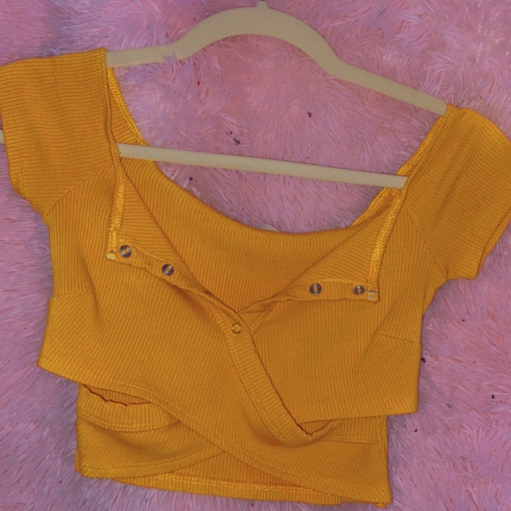 Yellow Criss Cross Croptop